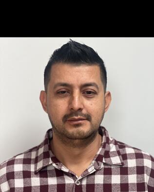 Headshot of Oscar Lucero