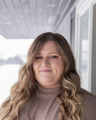 Headshot of LeeAnn Winchell