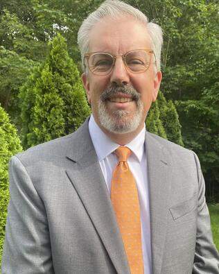 Headshot of Kevin Bentley