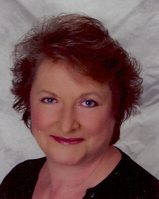 Headshot of Eva P Frank