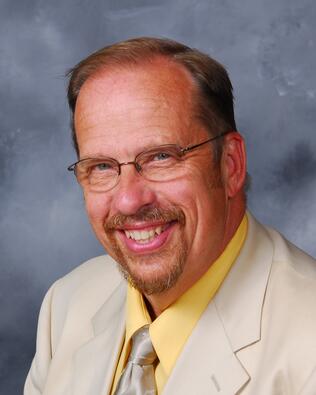 Headshot of Stephen Zinger