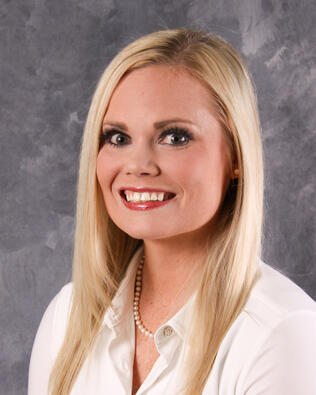 Headshot of Tara Stepanitis