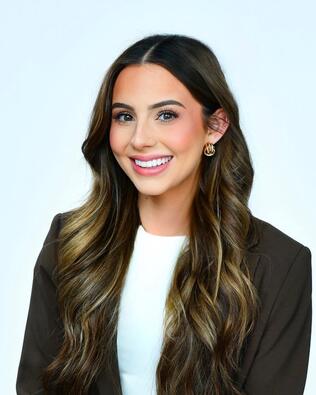 Headshot of Aimee Englande