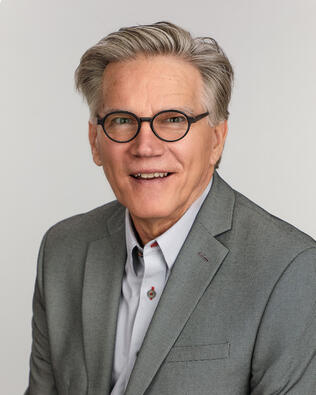 Headshot of Bill Busic