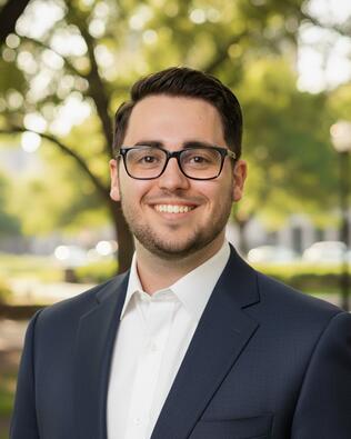 Headshot of Lenny Pevzner