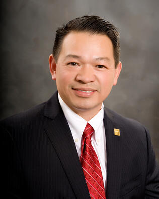 Headshot of Steven Luu