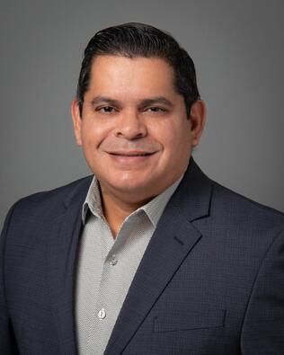 Headshot of Javier Zelaya