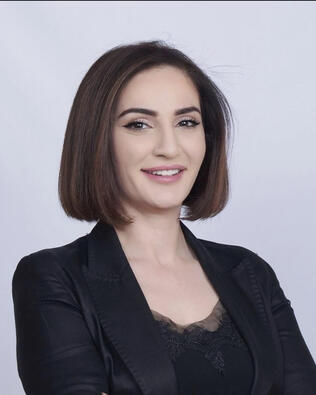 Headshot of Wafaa Takroori