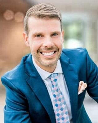 Headshot of Chris Irons