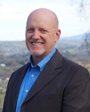 Headshot of Jason Cecchettini