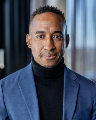 Headshot of Darnell Eaton