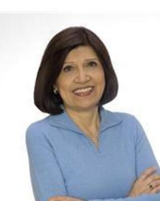 Headshot of Gladys Ponce-Manrique