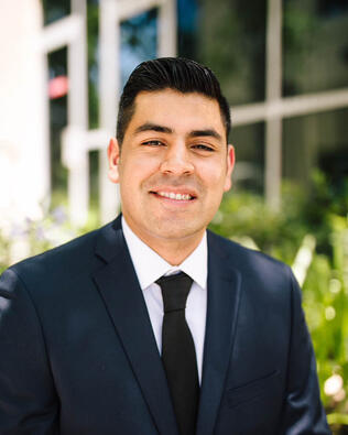 Headshot of Robert Bolanos