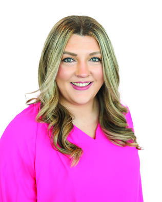 Headshot of Lindsay Boggs