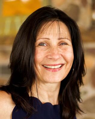 Headshot of Becky Gustafson