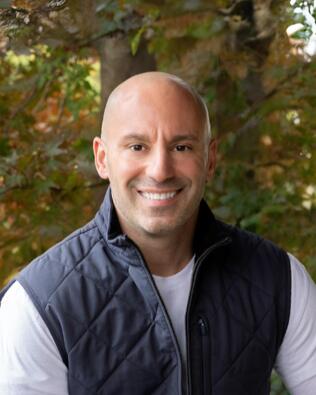 Headshot of Michael Fabozzi