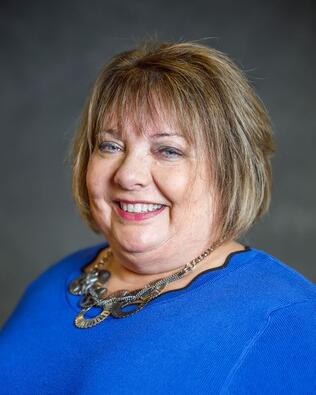 Headshot of Joyce Craven