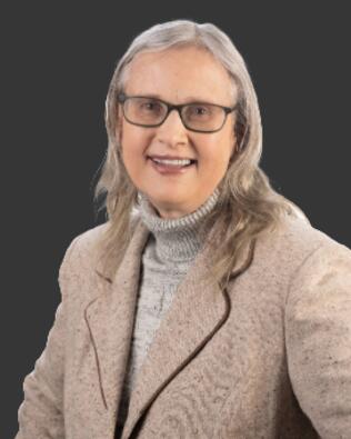 Headshot of Leigh Hunt