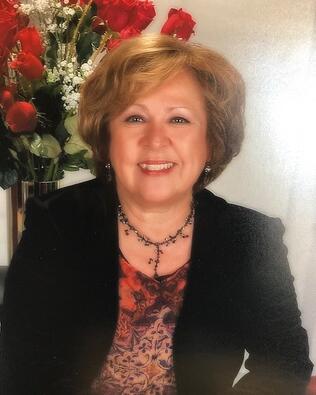Headshot of Gloria Garcia