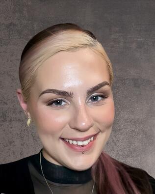 Headshot of Dairyn Razo