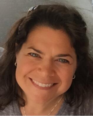 Headshot of Joanne Davis