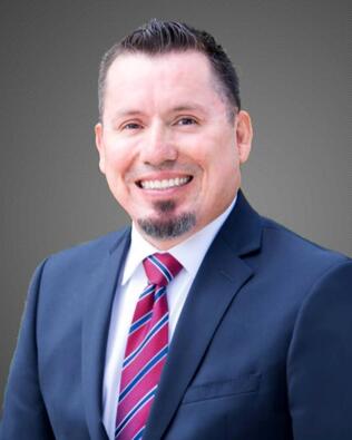 Headshot of Julio Aguilar