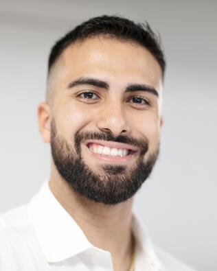 Headshot of Isaac Fernandes