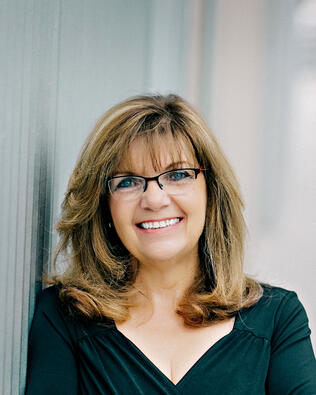Headshot of Barbara Carter