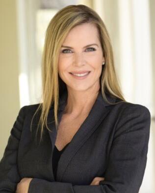 Headshot of Leah Ruppe