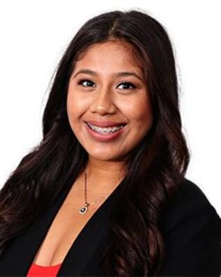 Headshot of Alejandra Sanchez