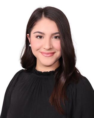 Headshot of Dania Alvarez