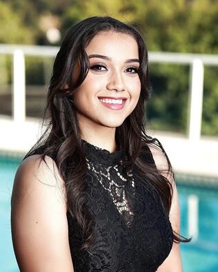Headshot of Savannah Cardiel