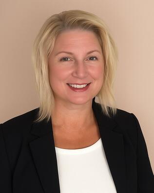 Headshot of Anna Evers