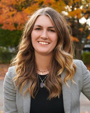 Headshot of Leah Sohlden