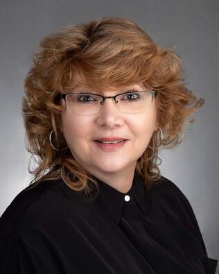 Headshot of Mary Ellen Mihalik-Dutra