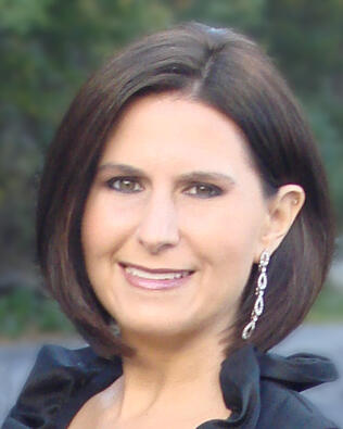 Headshot of Traci Duffy