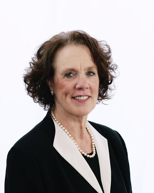 Headshot of Margaret DiCarlo Grub
