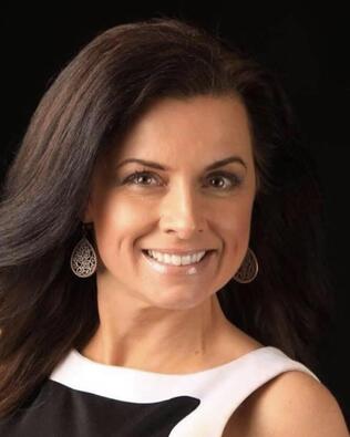 Headshot of Lori Mullenix