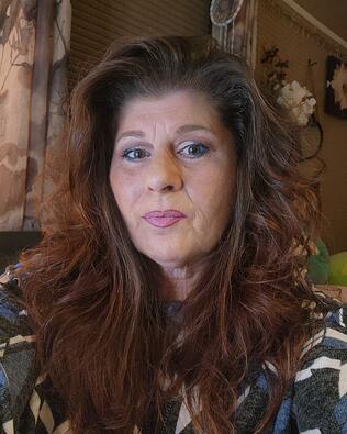 Headshot of Denise Llewellyn