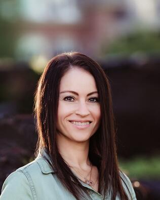 Headshot of Oliane Scott