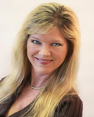 Headshot of Renee Wyrick