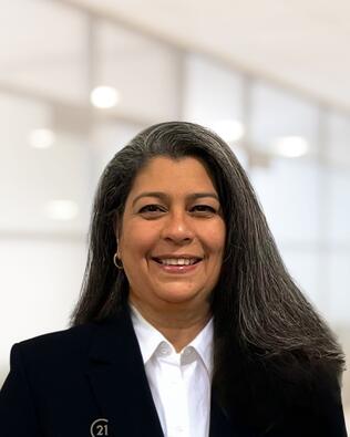 Headshot of Yanira Reyes