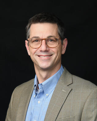 Headshot of Robert Esposito