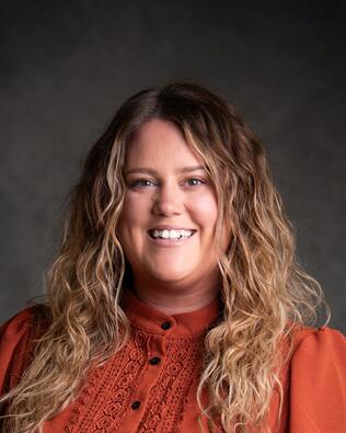 Headshot of Julie Pollard