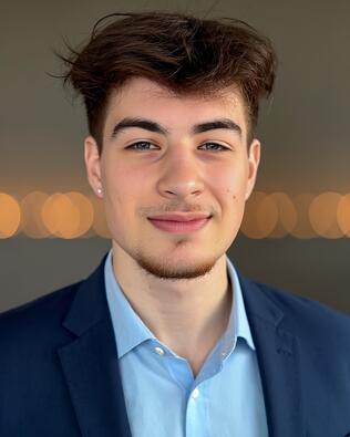 Headshot of Aiden Bohannon