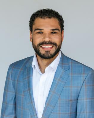 Headshot of Gabe Cartwright