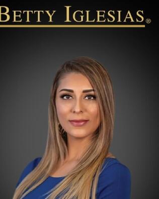 Headshot of Betty Iglesias