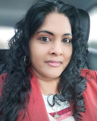 Headshot of Karen Beliah