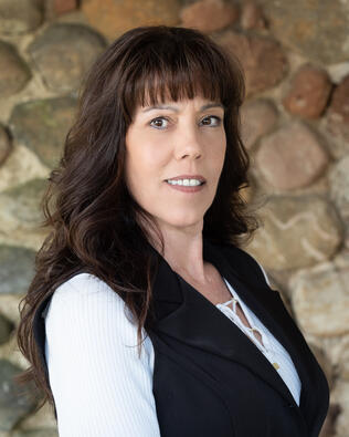 Headshot of Tricia Mills