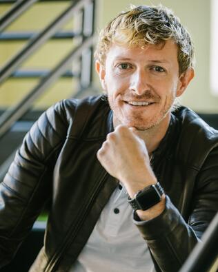 Headshot of Jonny Morrow